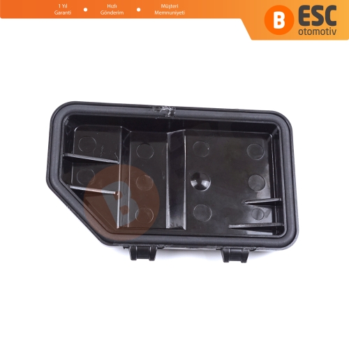 Ford Focus MK1 MK1.5 2001-2005 Makyajlı Kasa 1334938 İçin Sağ Far Arka Ampul Toz Kapağı